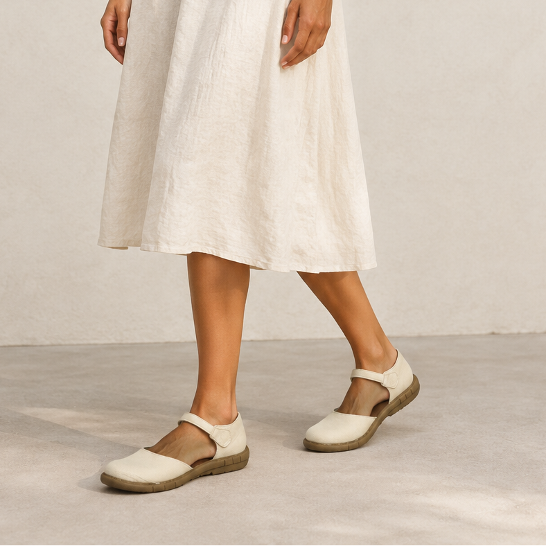 Women's Leather Closed-Heel Sandals — Retro Flat