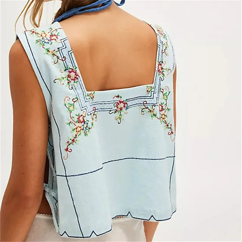 Women's Floral Embroidered Crop Tank — Button Front