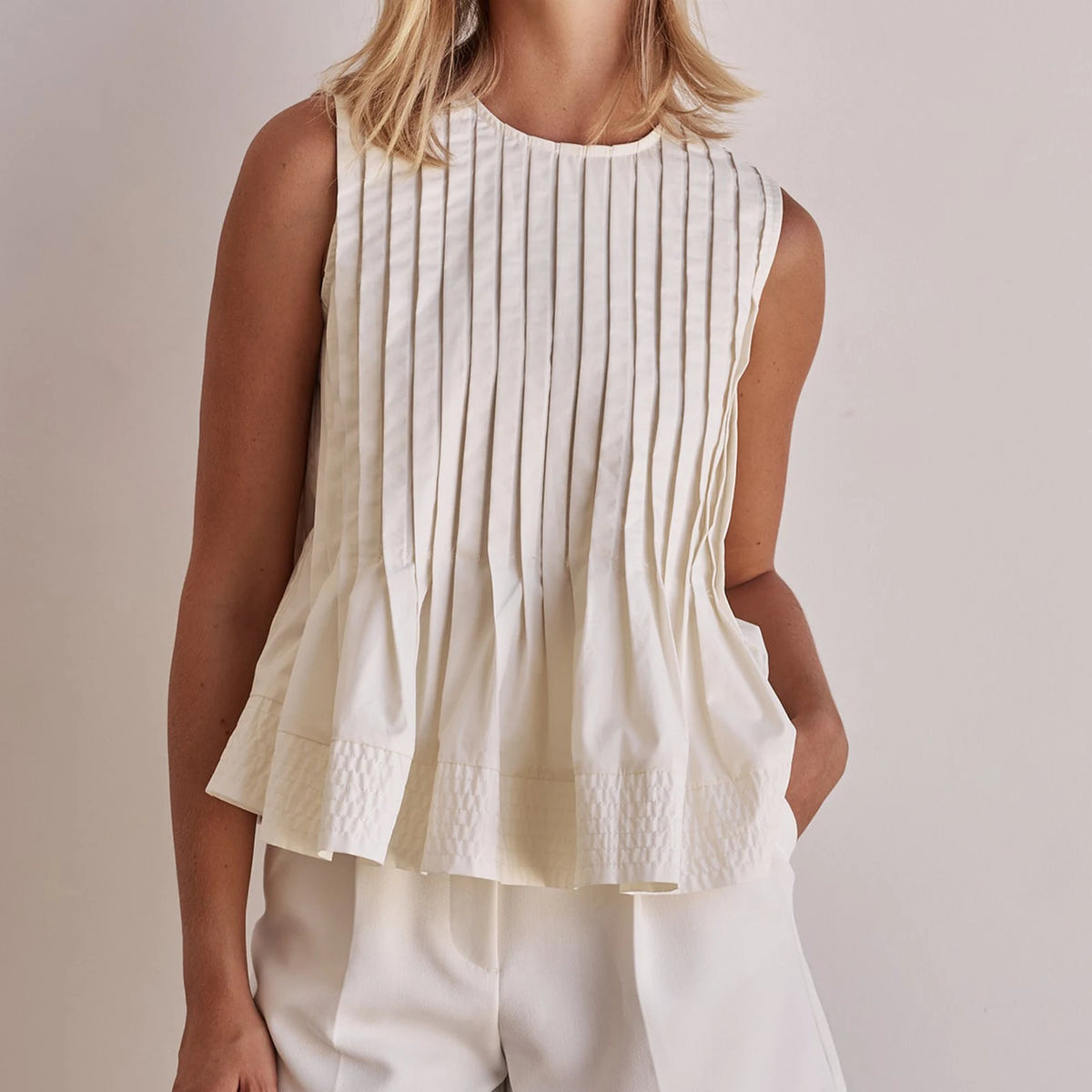 Women's Pleated Ruffle Hem Tank Top — Round Neck