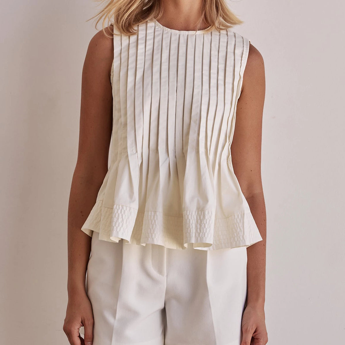 Women's Pleated Ruffle Hem Tank Top — Round Neck