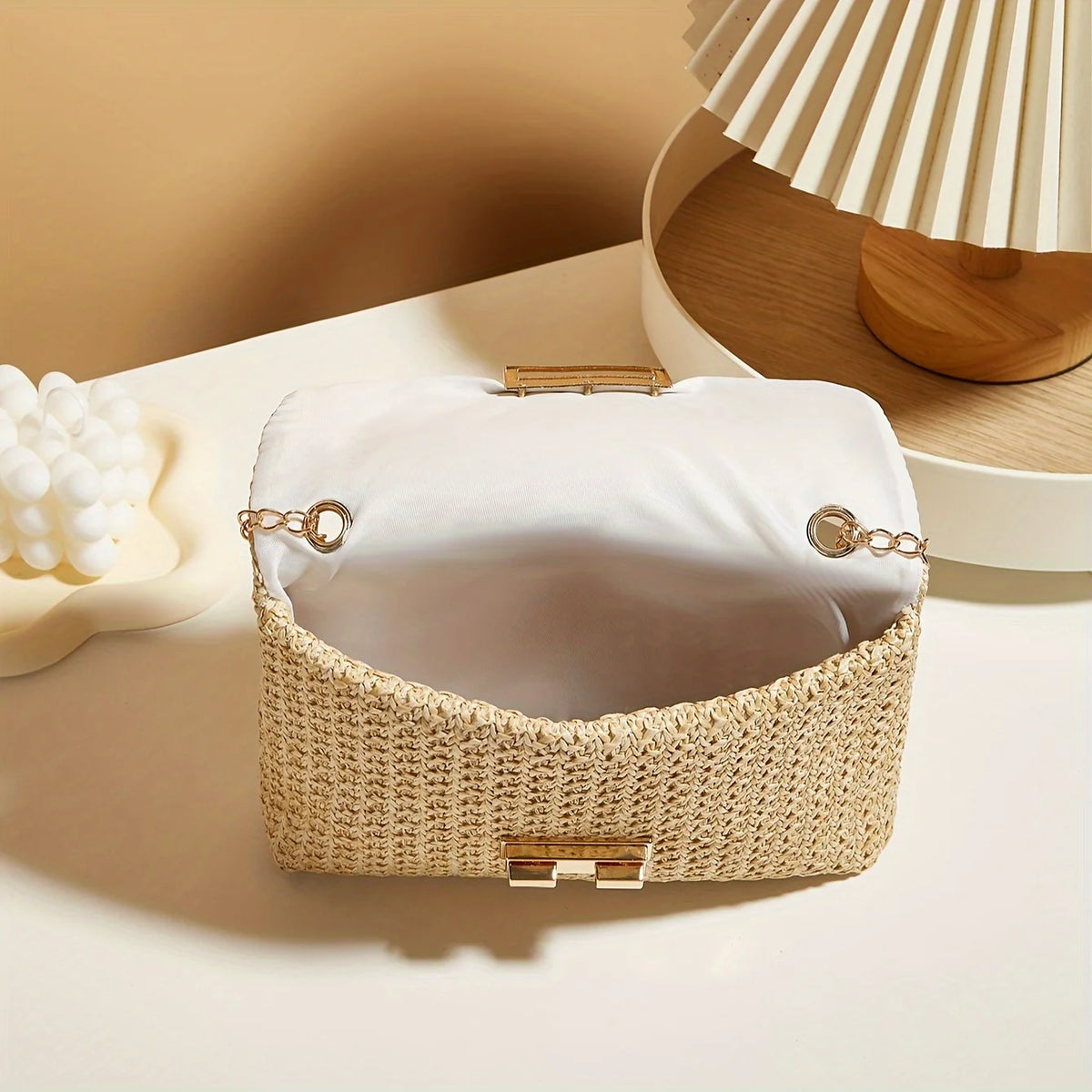 Women's Handwoven Straw Shoulder Bag — Lock Closure
