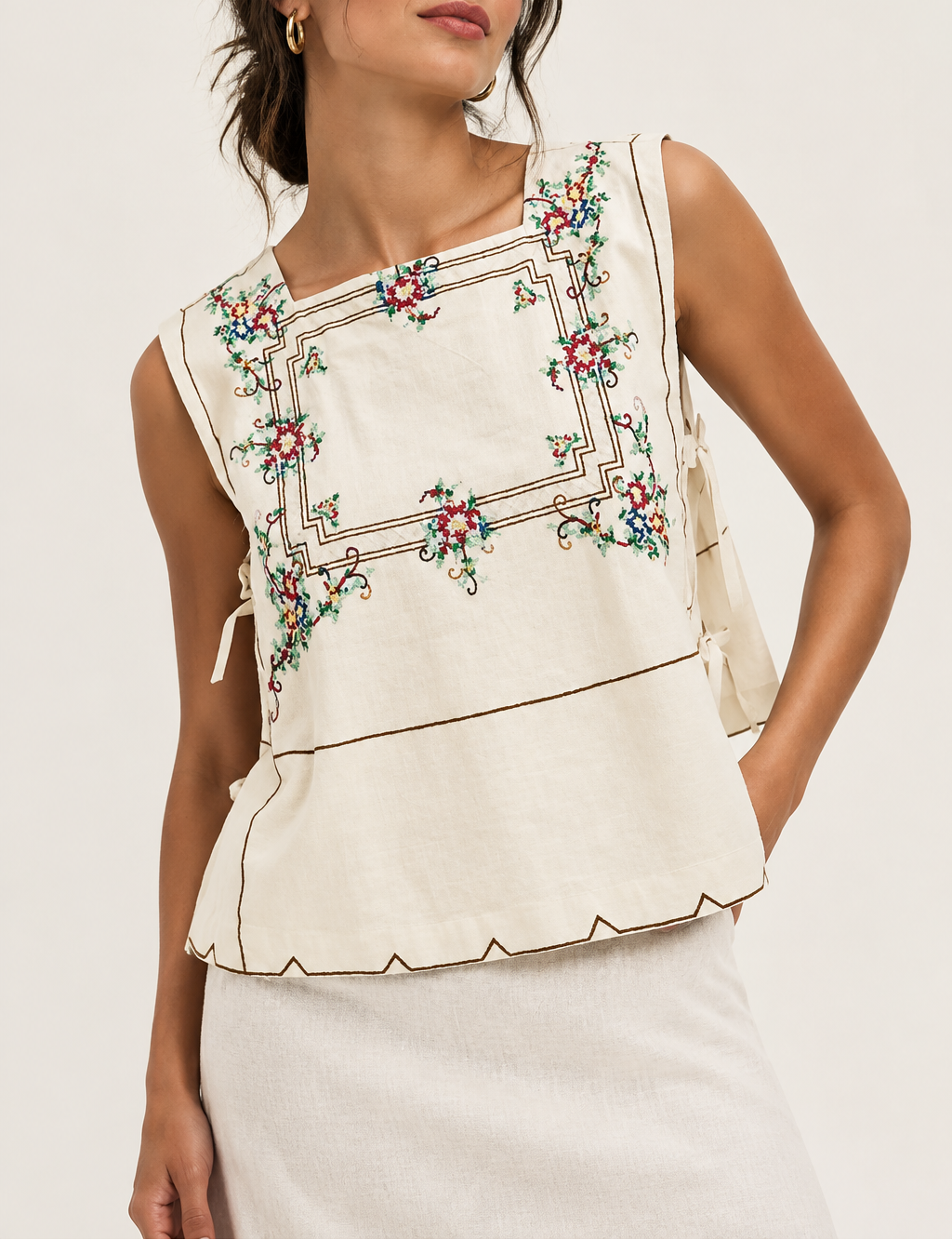 Women's Floral Embroidered Crop Tank — Button Front