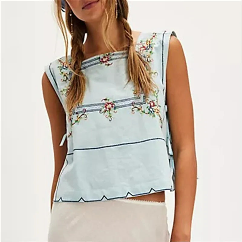 Women's Floral Embroidered Crop Tank — Button Front