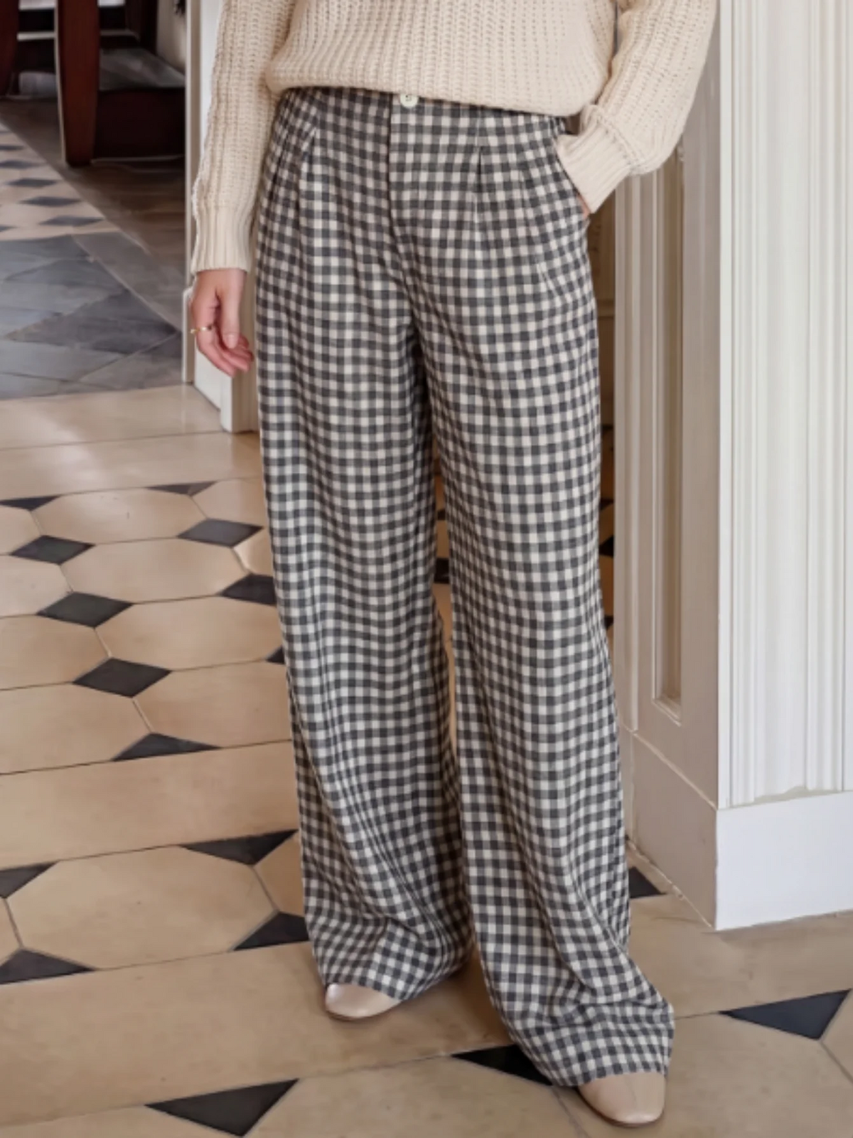 Women's Plaid High Waist Trousers — Straight Leg